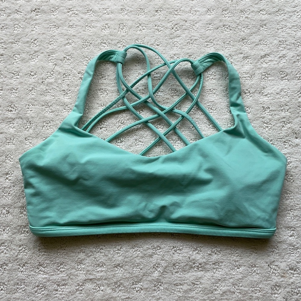Lululemon Free to be Wild Sports Bra